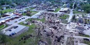 5 Dead 35 Injured as Brutal Tornado Rattles Iowa Town! (Greenfield Devastated)