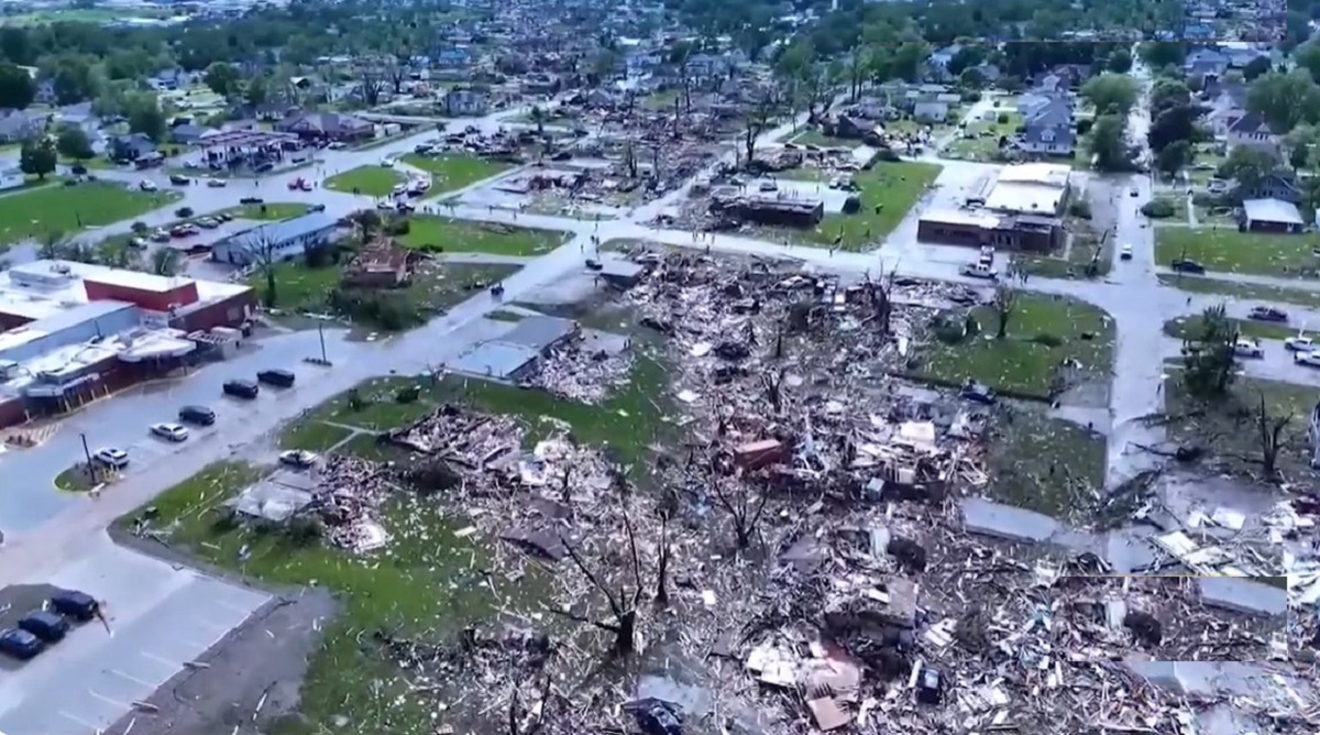 5 Dead 35 Injured as Brutal Tornado Rattles Iowa Town! (Greenfield Devastated)