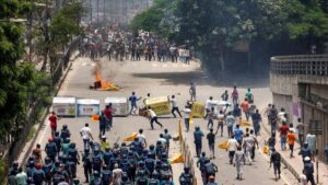 500+ Injured: Bangladesh Student Unrest Grips Nation