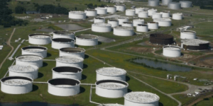 U.S. Crude and Gasoline Stocks Rise as Distillate Inventories Decline